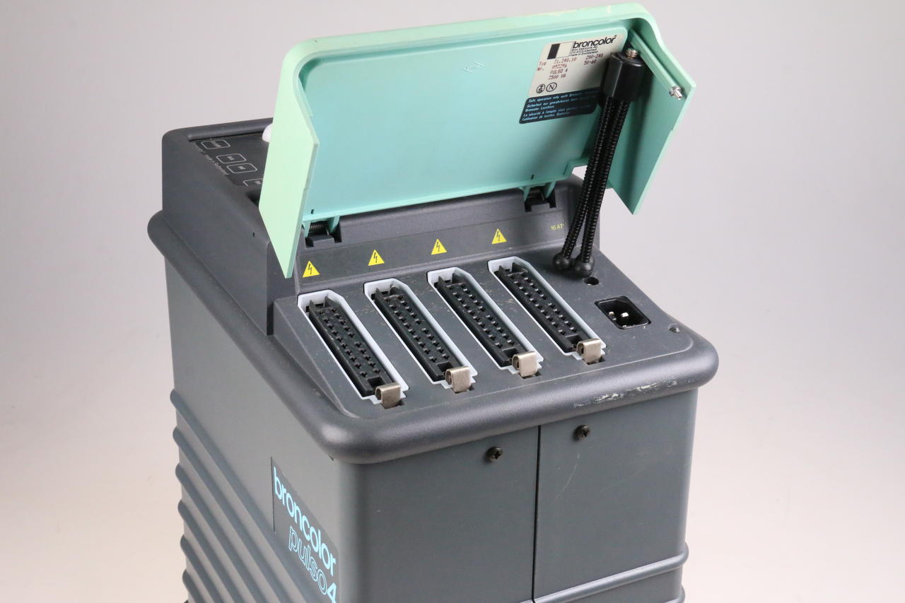 Broncolor Pulso 4 Generator - defekt