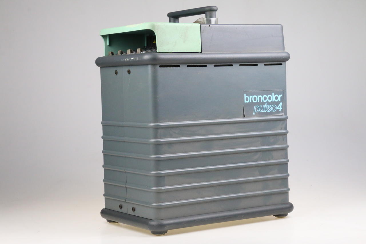 Broncolor Pulso 4 Generator - defekt