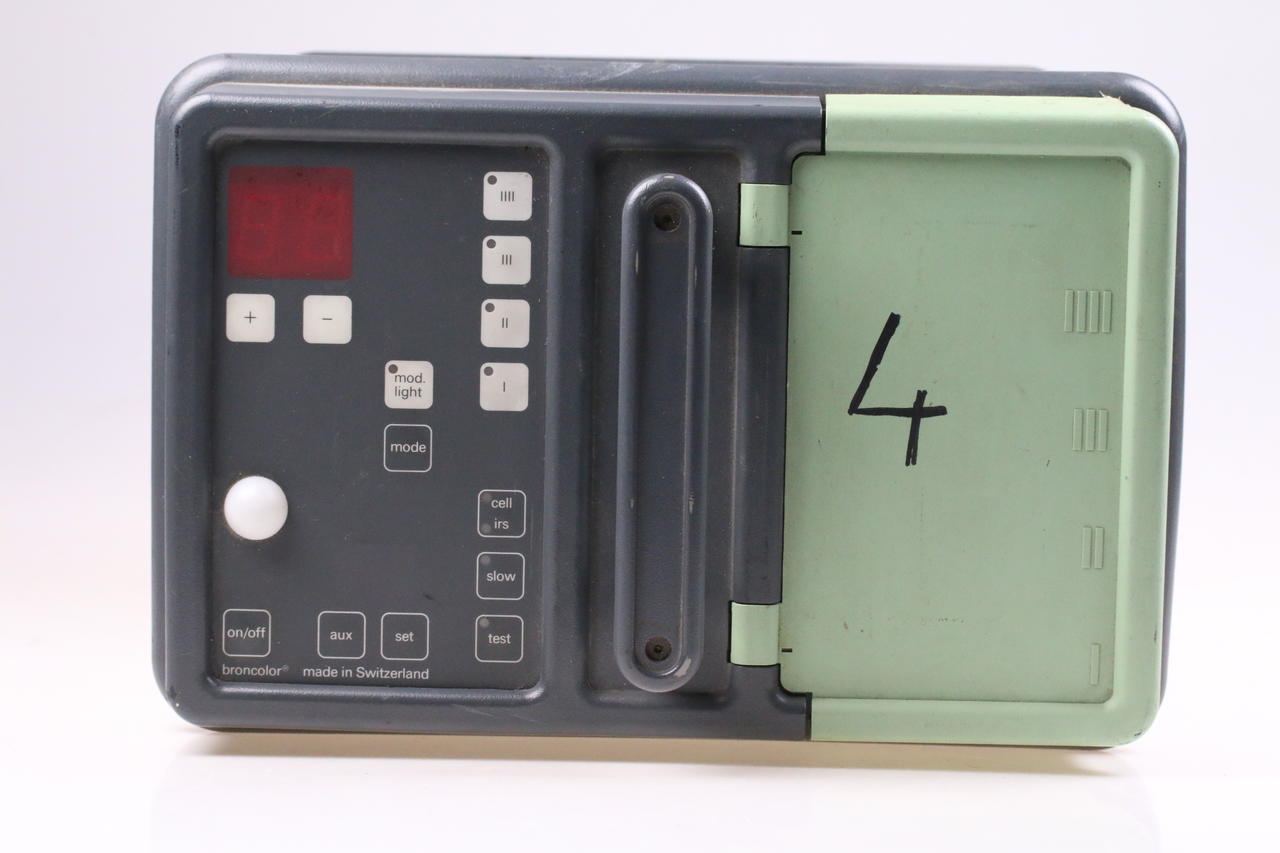 Broncolor Pulso 4 Generator - defekt