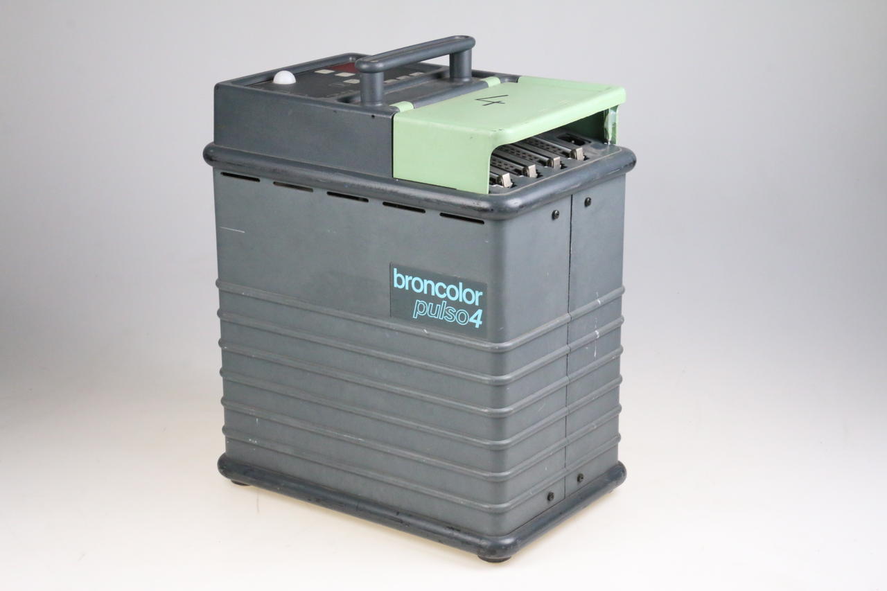 Broncolor Pulso 4 Generator - defekt