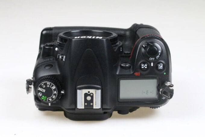 Nikon D7000 DSLR mit Zubehörpaket - #6190576