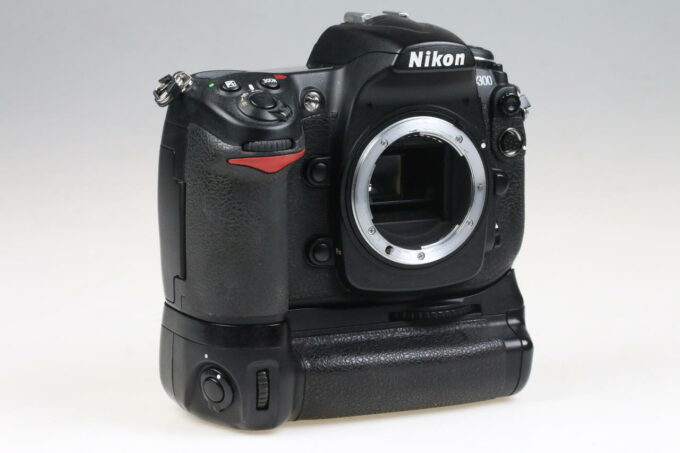 Nikon D300 Body mit Zubehörpaket - #4087133 - Image 2