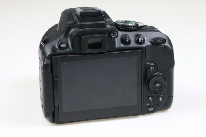 Nikon D5300 mit AF-S DX 18-55mm f/3,5-5,6 VR II - #4527379 - Image 5