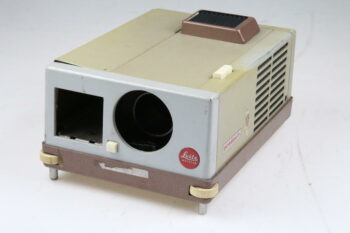 Leica Pradovit f Diaprojektor