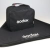 Godox Softbox mit Grid (80x80cm) und S2 Bracket