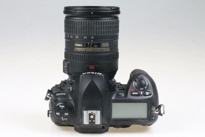 Nikon D200 mit AF-S DX 18-200mm f/3,5-5,6 G ED VR - #4185480 - Image 3