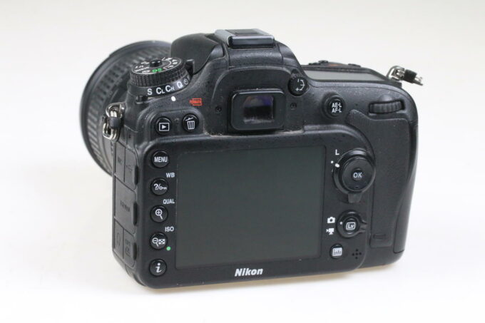 Nikon D7100 mit AF-S DX 18-200mm f/3,5-5,6 VR - #4501604