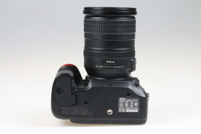 Nikon D7100 mit AF-S DX 18-200mm f/3,5-5,6 VR - #4501604