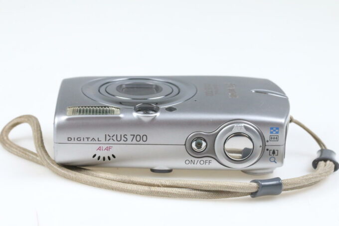 Canon Ixus 700