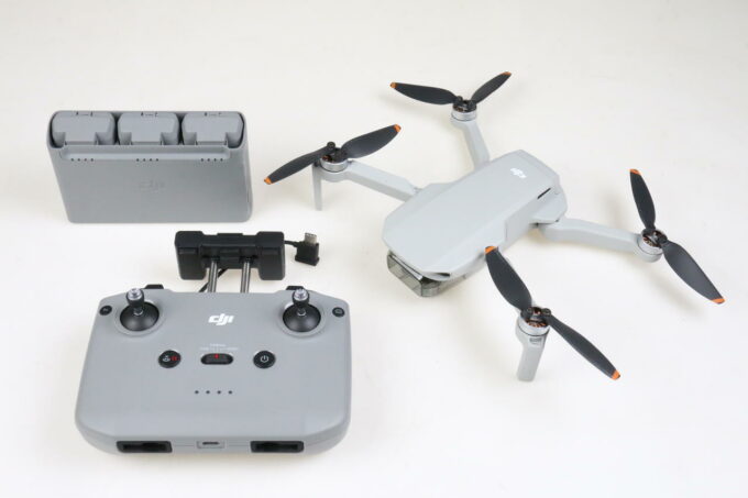 DJI Mini 2 SE Fly More Combo - #1581F6CDC234Q00362T4 - Image 2
