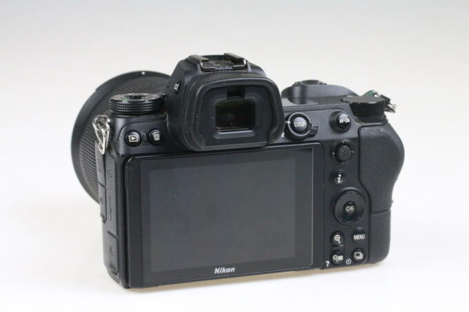 Nikon Z 6 mit Z 24-70mm f/4,0 S - #6023819