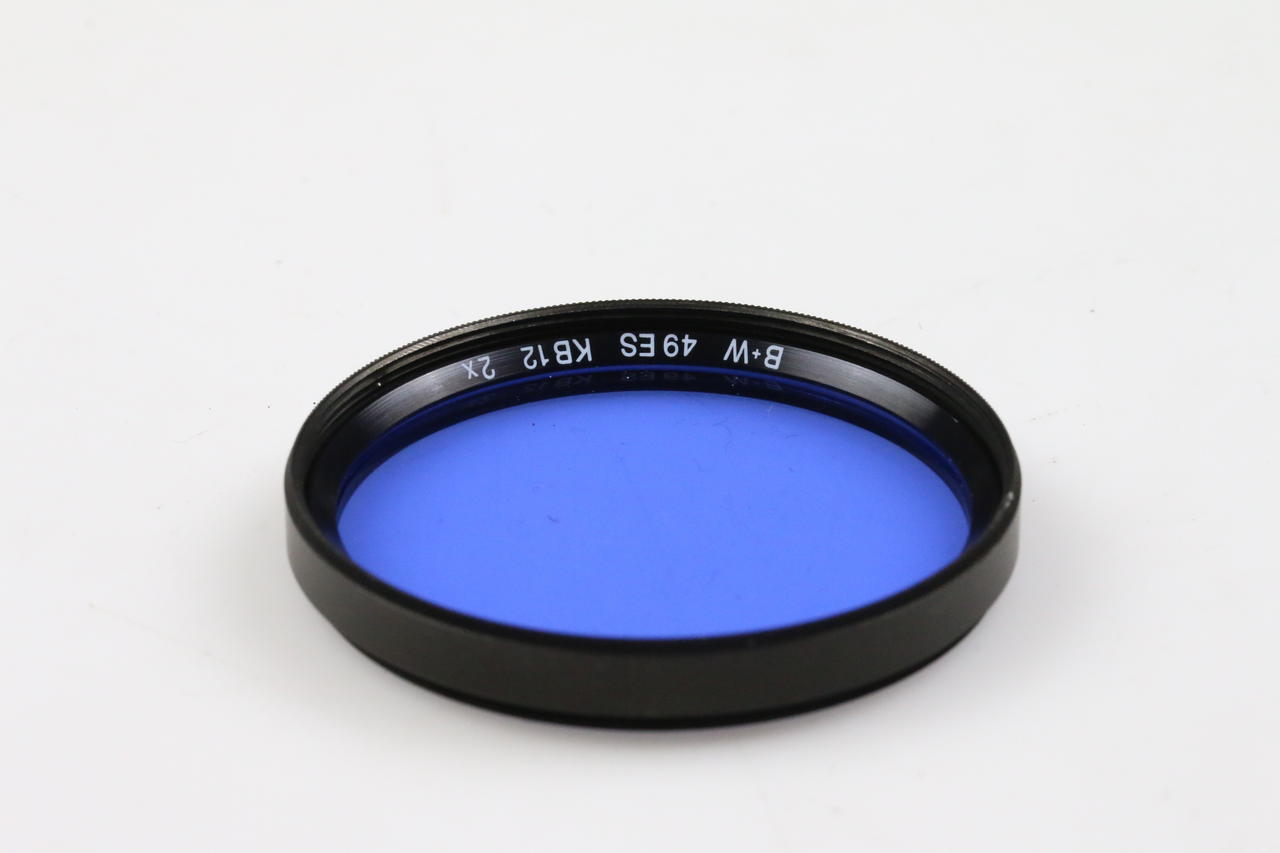 B+W Blaufilter KB12 49mm