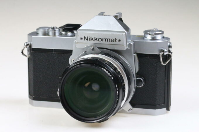 Nikon Nikkormat FT2 mit Nikkor H-C 28mm f/3,5 - #527224