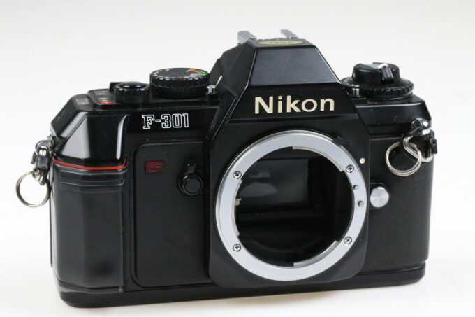 Nikon F-301 Gehäuse - #3339001