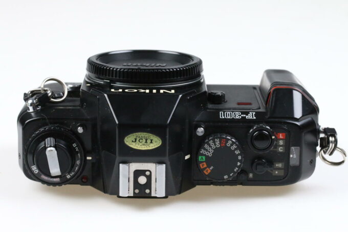 Nikon F-301 Gehäuse - #3339001