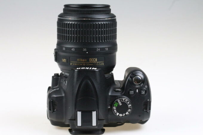 Nikon D3000 mit AF-S DX 18-55mm f/3,5-5,6 G VR - #6888050