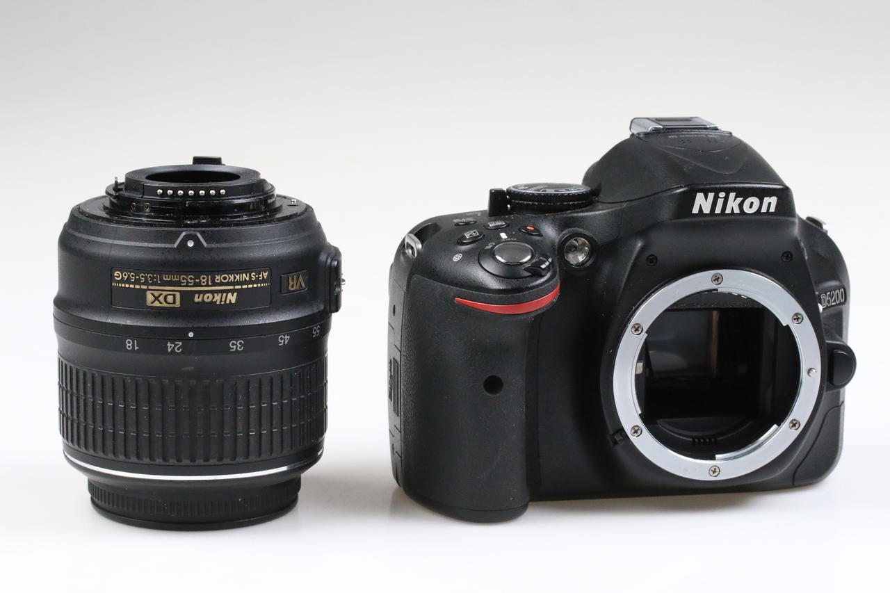 Nikon D5200 mit AF-S DX 18-55mm f/3,5-5,6 G VR II - #4370529 - Image 2