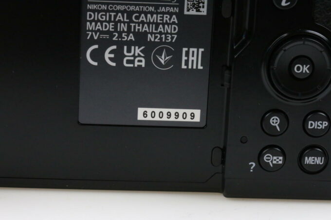 Nikon Z f + Z 40mm 2,0 SE Schwarz / Demogerät - #6009909