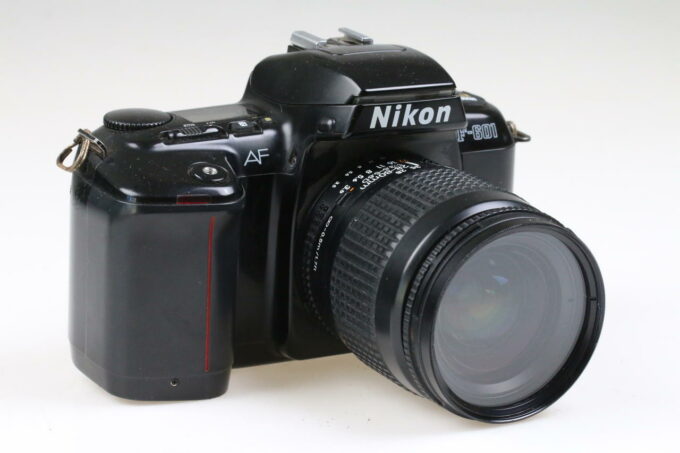 Nikon F-601 mit AF 28-70mm f/3,5-4,5 D - #2455729