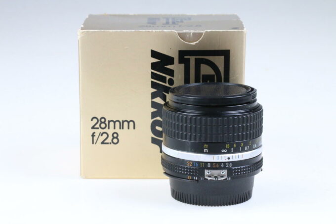 Nikon MF 28mm f/2,8 AiS - #777741