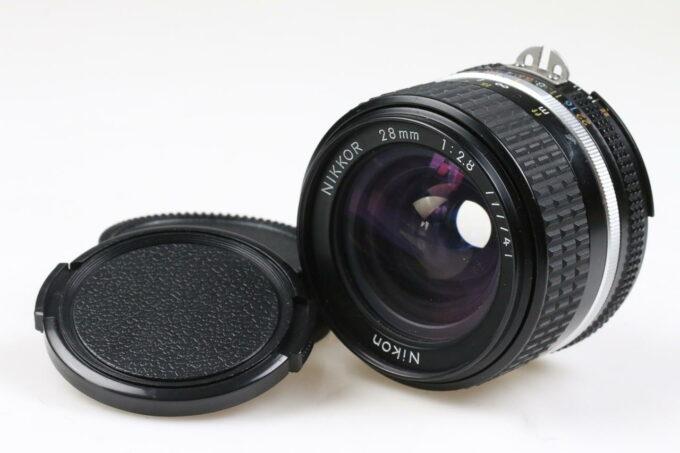 Nikon MF 28mm f/2,8 AiS - #777741