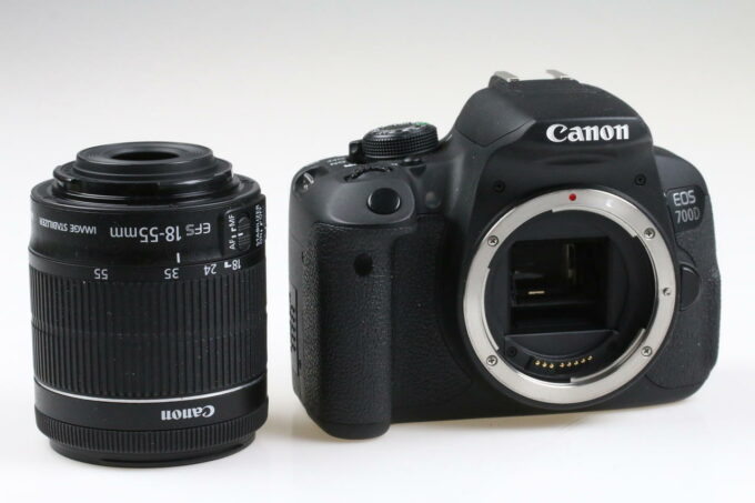 Canon EOS 700D mit EF-S 18-55mm f/3,5-5,6 IS STM - #153032012549