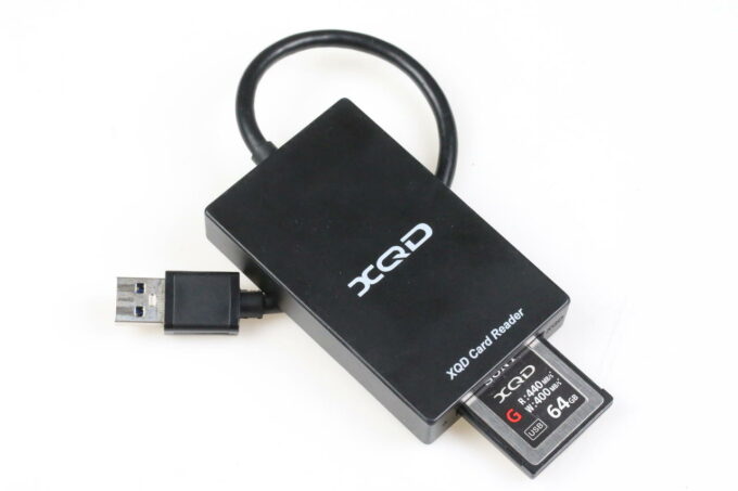 XQD Card Reader mit 64 GB G Speicherkarte