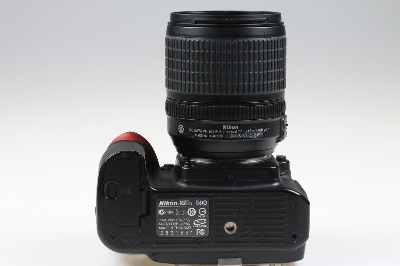 Nikon D90 mit AF-S DX 18-105mm f/3,5-5,6 G ED VR - #6801861