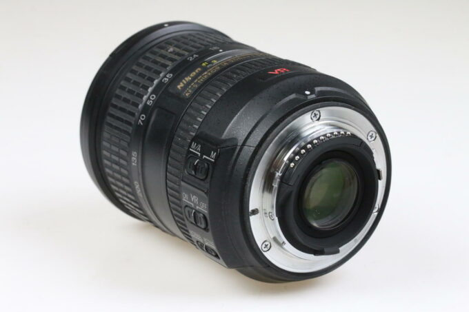 Nikon AF-S DX 18-200mm f/3,5-5,6 G ED VR - #3329996