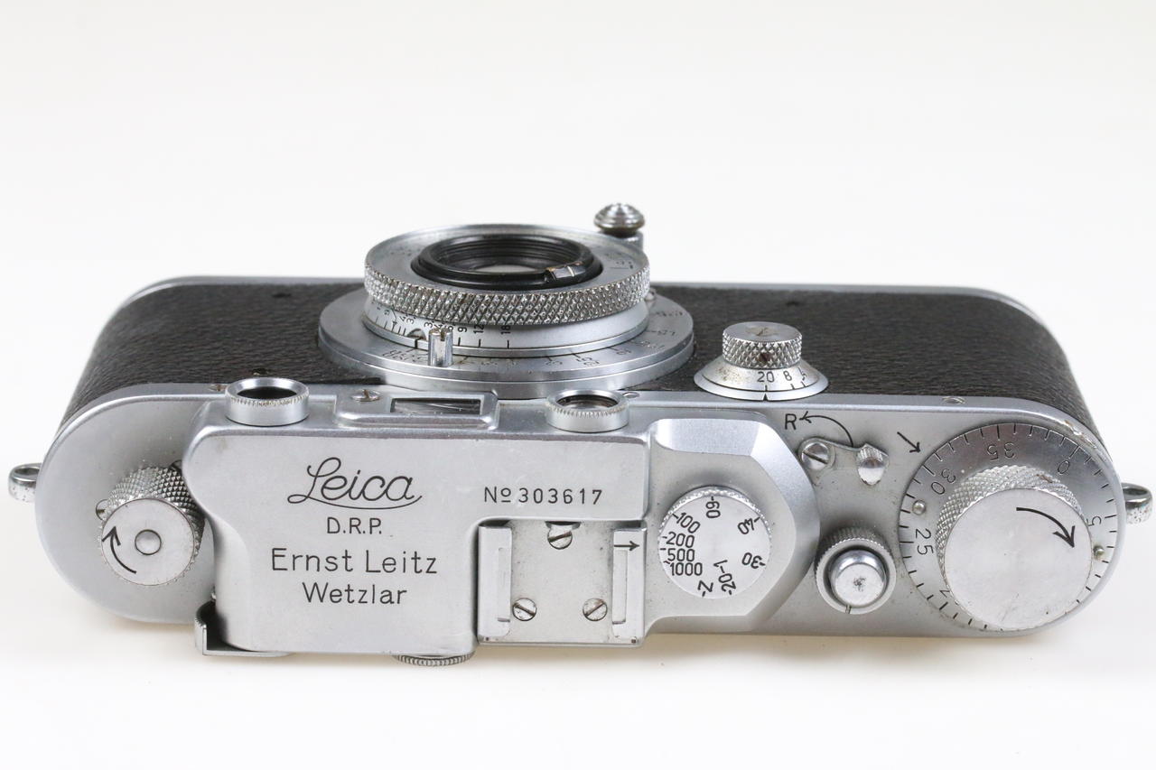 Leica IIIa mit Elmar 5cm f/3,5 / BJ 35 - #303617