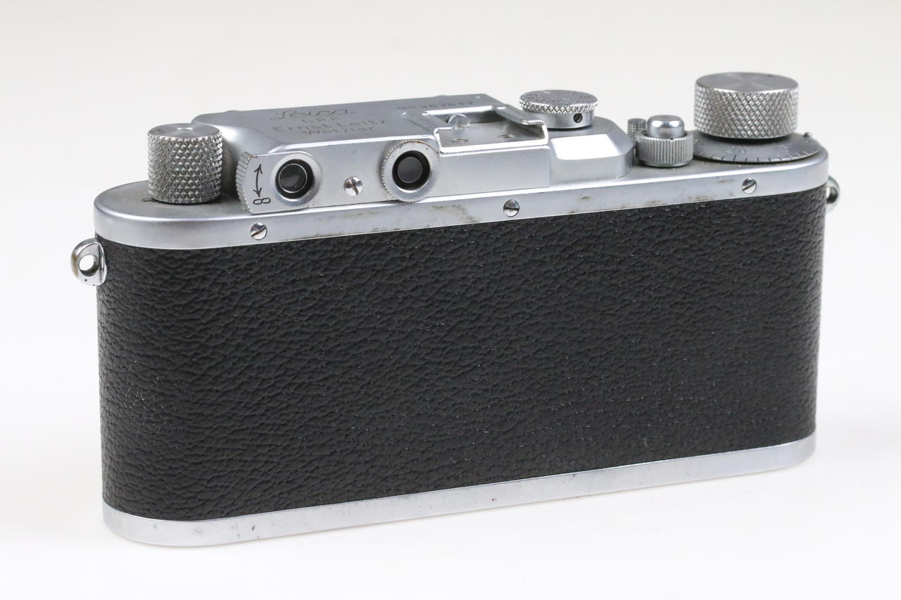 Leica IIIa mit Elmar 5cm f/3,5 / BJ 35 - #303617