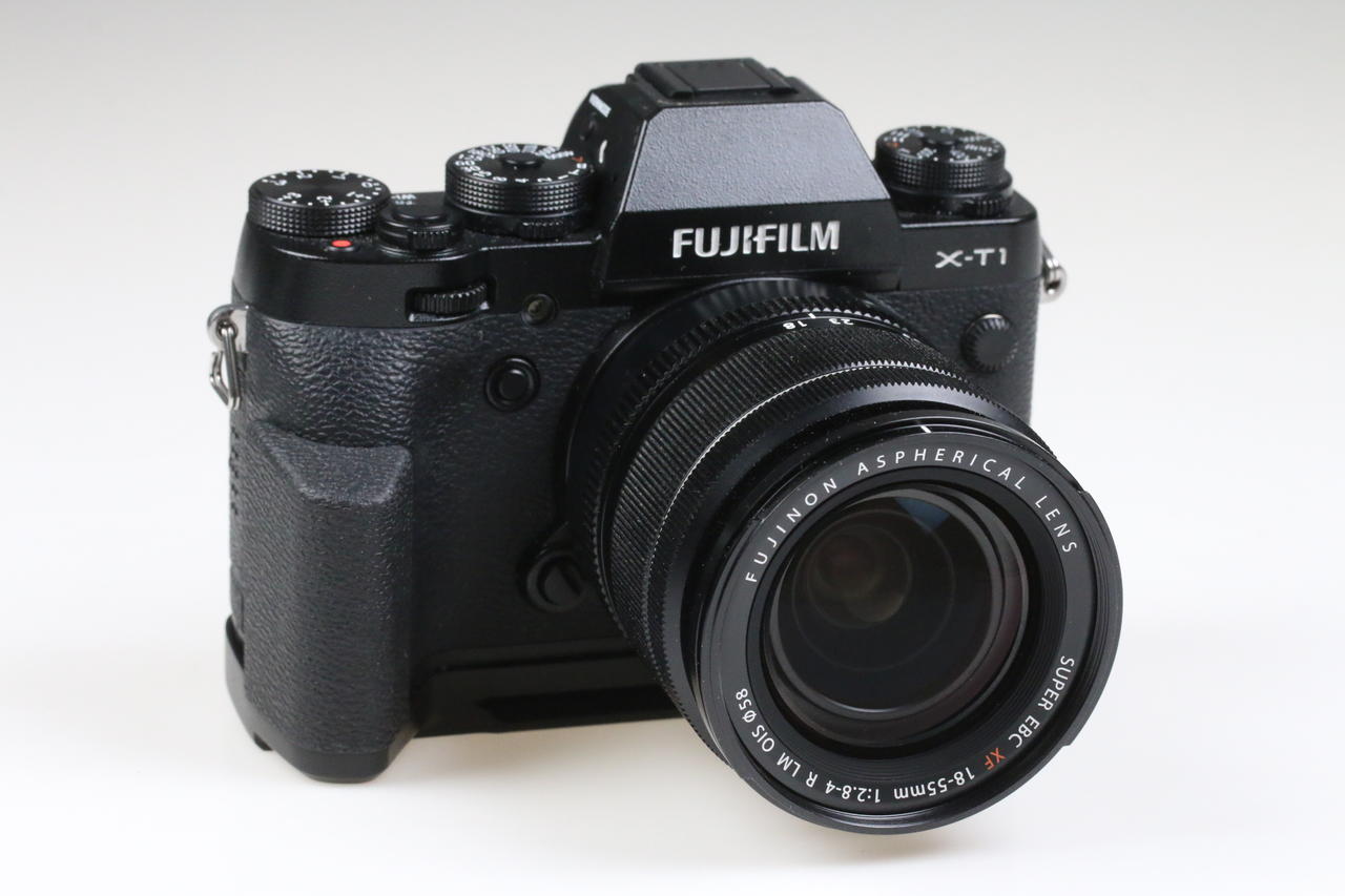 FUJIFILM X-T1 mit XF 18-55mm f/2,8-4,0 R LM OIS - #42M07077