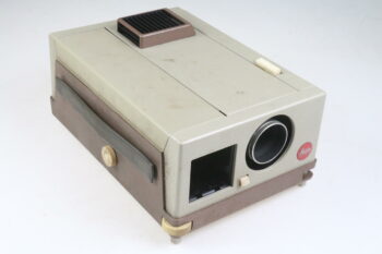 Leica Pradovit f Diaprojektor - DEFEKT