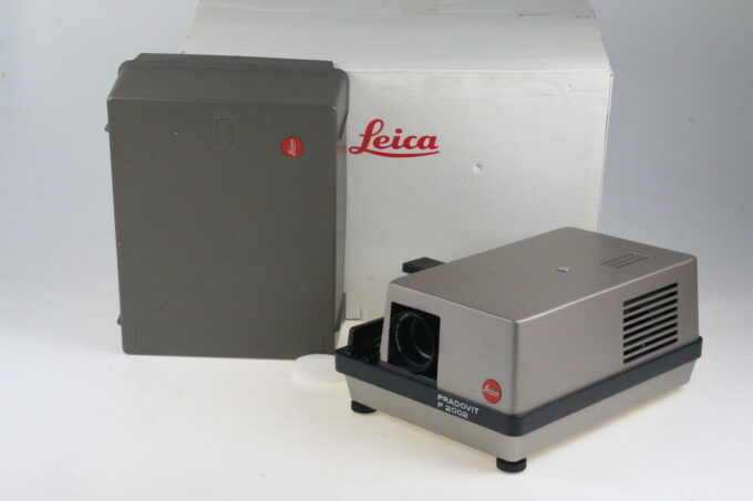 Leica Pradovit P2002 mit Colorplan 90mm f/2,5