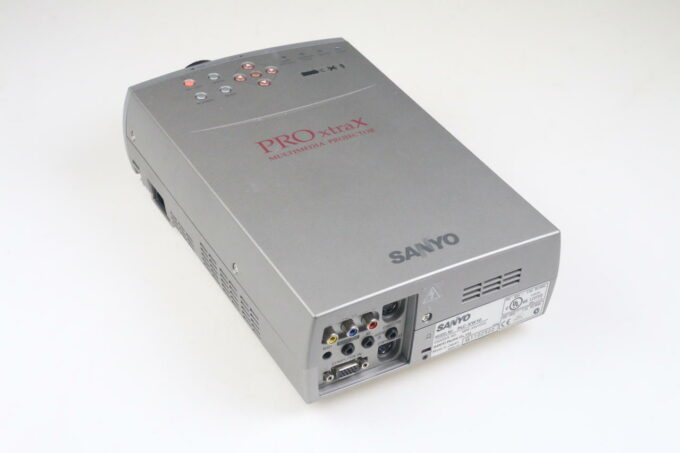 Sanyo PLC-XW10 LCD Beamer - #G1102522