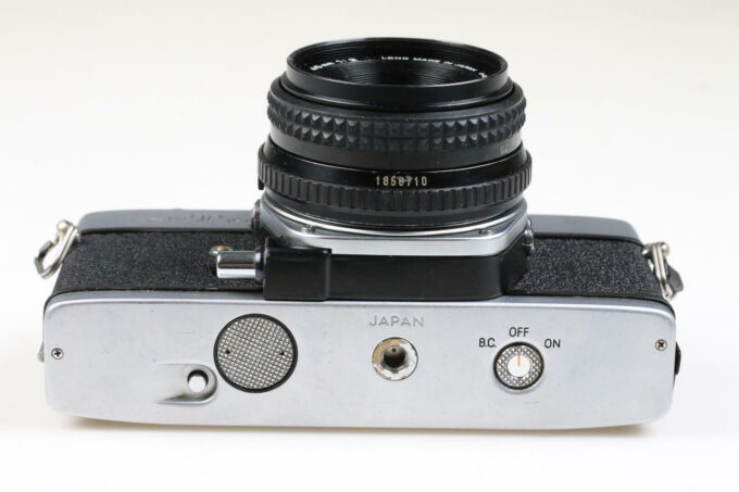 Minolta SR-T 101 mit MD Rokkor 45mm f/2,0 - #2852850