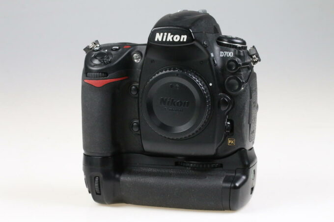 Nikon D700 Gehäuse mit Zubehörpaket - #2129293