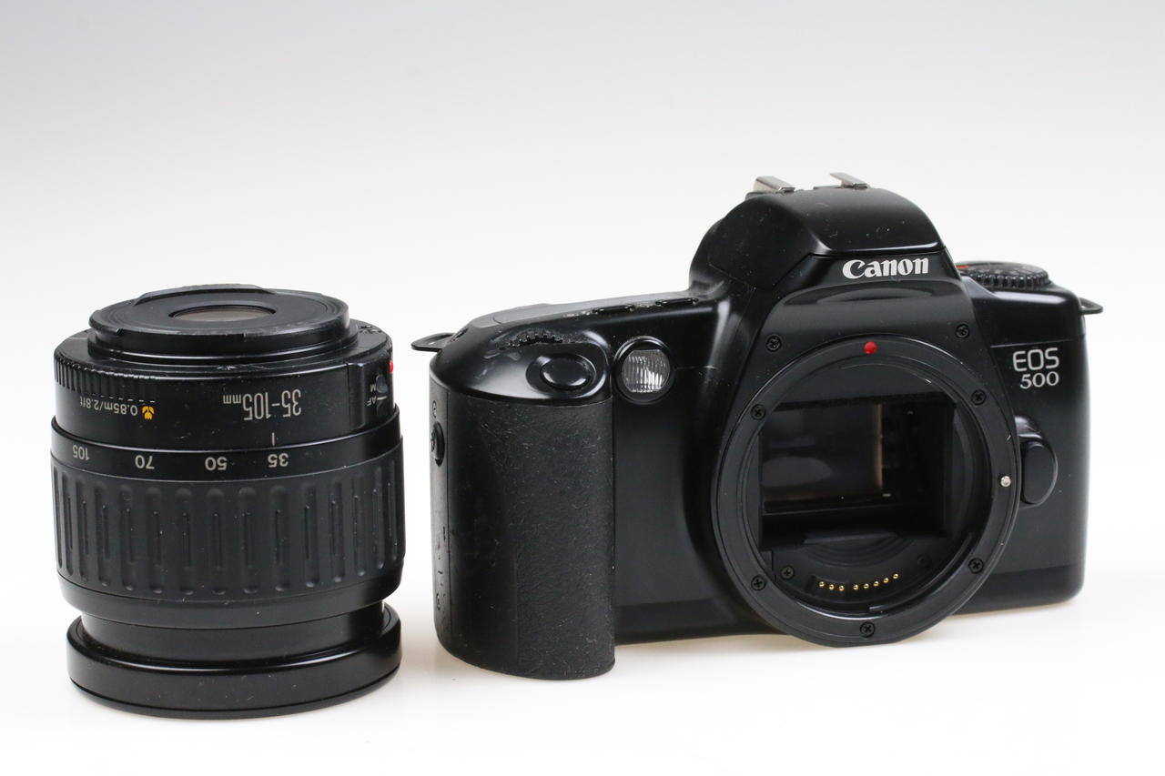 Canon EOS 500 mit EF 35-105mm f/4,5-5,6 Zoom-Objektiv - #7531386