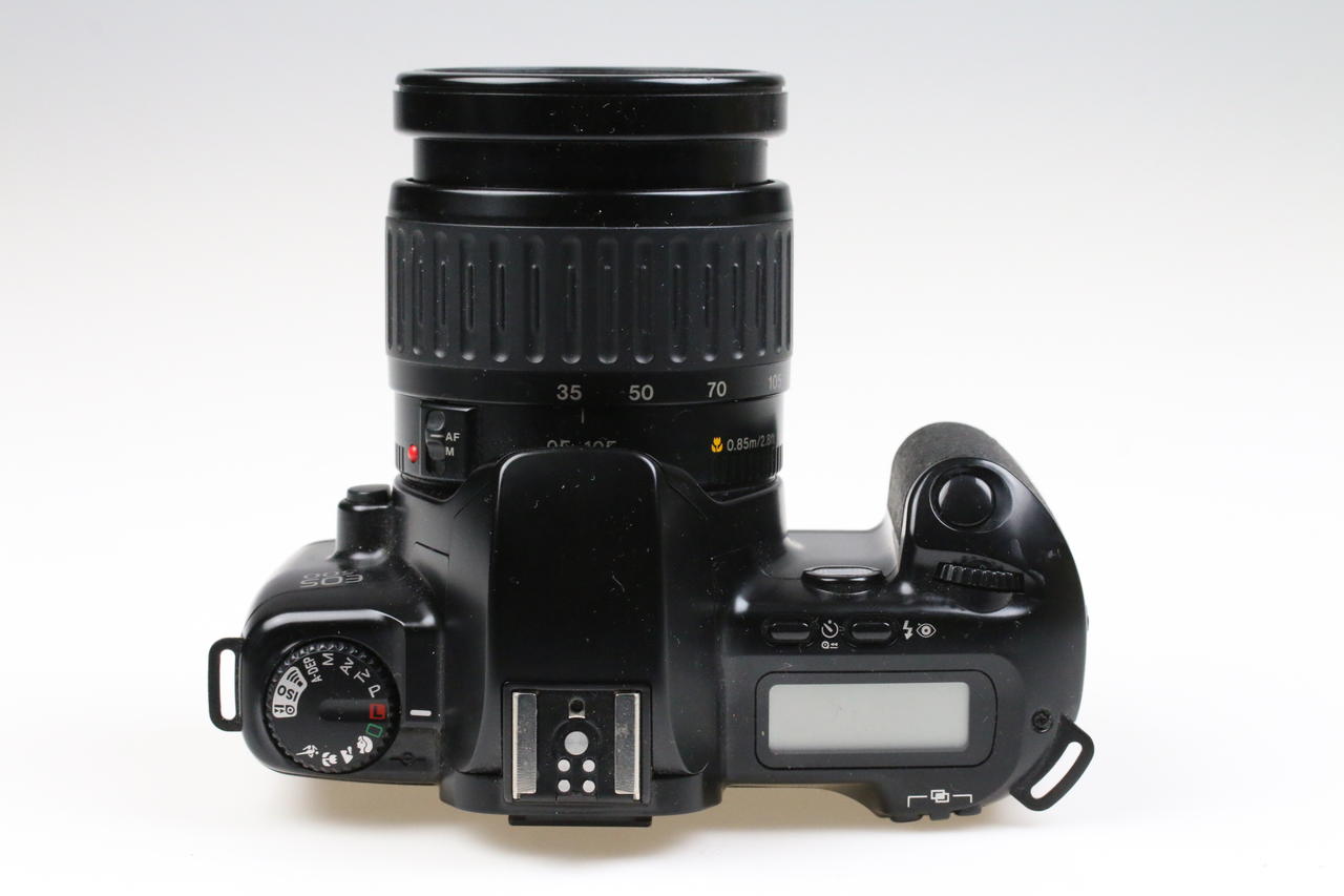 Canon EOS 500 mit EF 35-105mm f/4,5-5,6 Zoom-Objektiv - #7531386