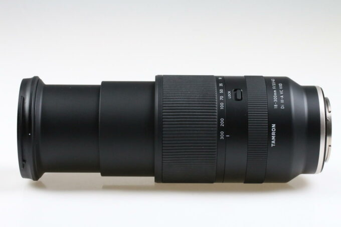 Tamron 18-300mm f/3,5-6,3 Di III-A VC VXD für Sony E-Mount - Image 2