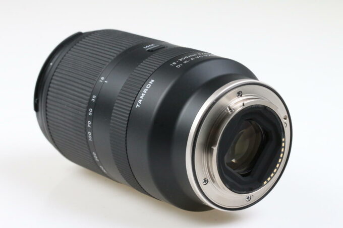 Tamron 18-300mm f/3,5-6,3 Di III-A VC VXD für Sony E-Mount - Image 3