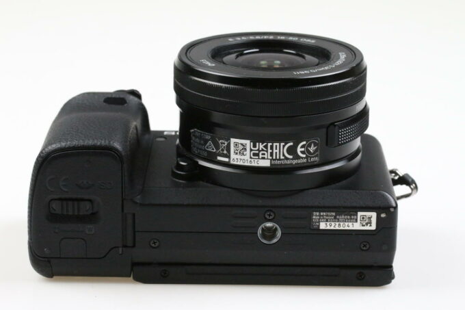 Sony Alpha 6400 mit E PZ 16-50mm OSS - #3928041