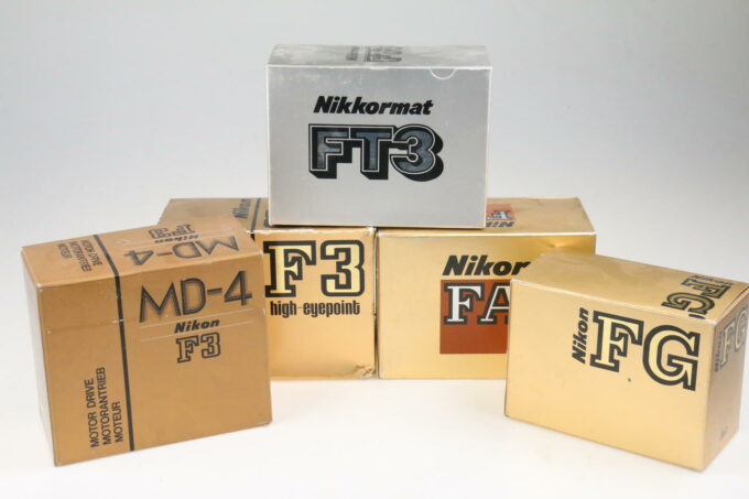 Nikon Konvolut diverse Nikon F Kamera Originalverpackungen