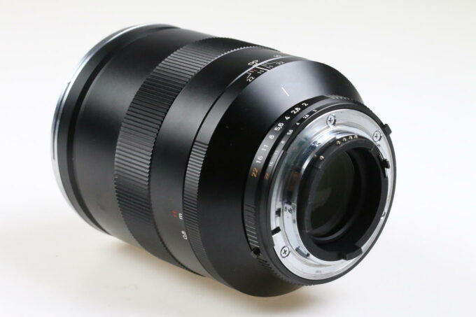 Zeiss Apo Sonnar T* 135mm f/2,0 ZF.2 für Nikon F - #15989285