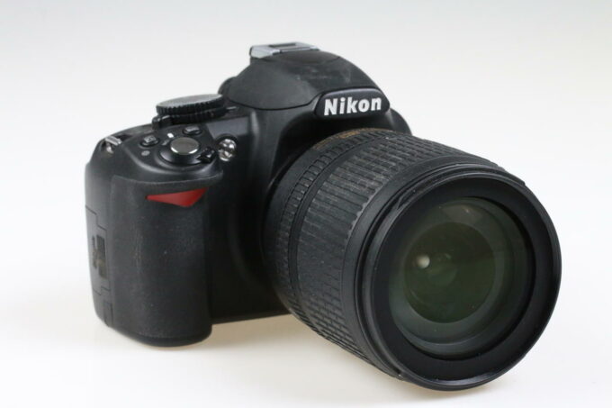 Nikon D3100 mit AF-S DX 18-105mm f/3,5-5,6 VR - #7595320
