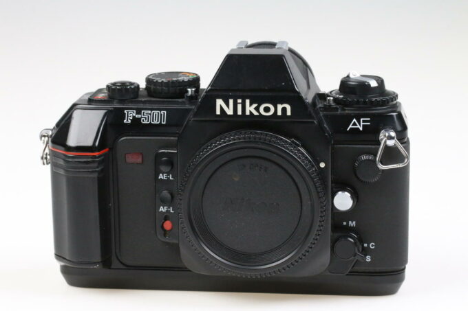 Nikon F-501 Gehäuse - #5536768