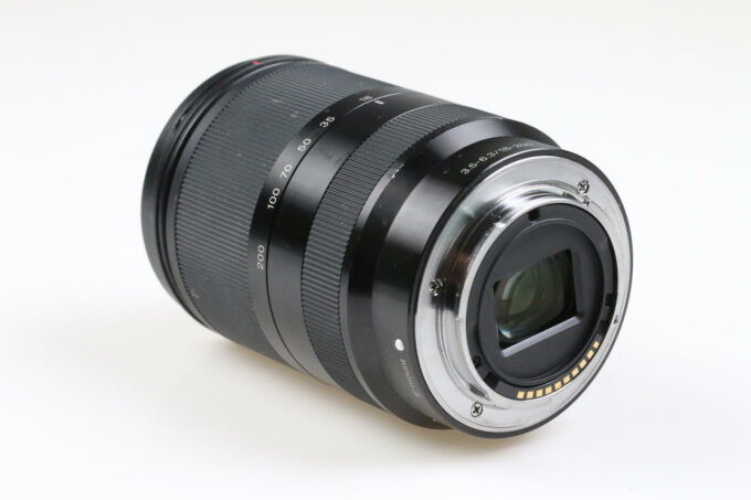 Sony E 18-200mm f/3,5-6,3 OSS le - #2047798