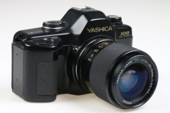 Yashica 108 Multi Program mit Yashica MC 35-70mm 3,5-4,5 - #5134365