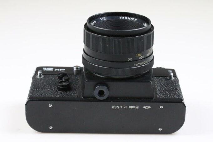 KMZ Zenit 12XP mit Yashica 50mm f/2,0 Gehäuse - #89063999