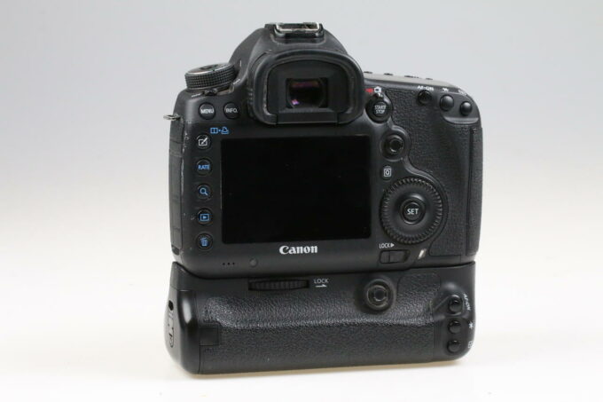 Canon EOS 5D Mark III mit Zubehörpaket - #013023002318